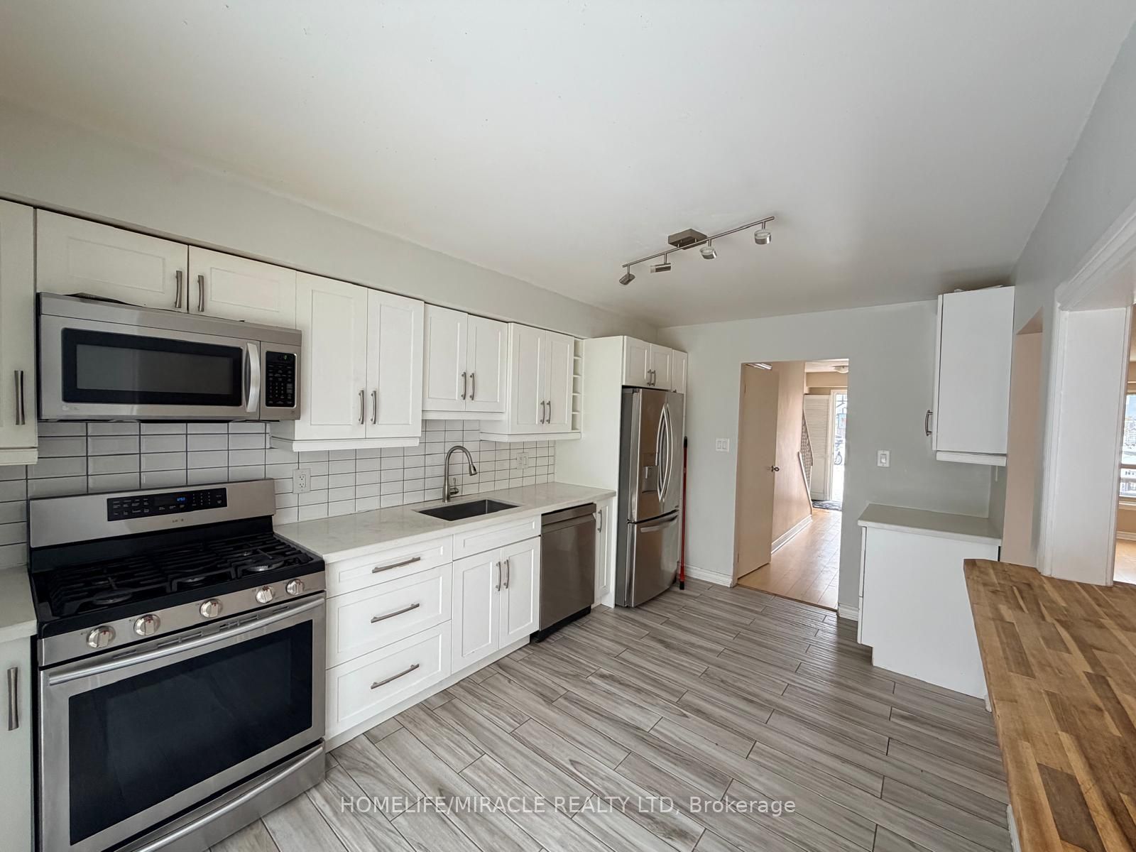 Additional image 4 of 1391 Fenelon Crescent, Oshawa, ON, L1J 6G2