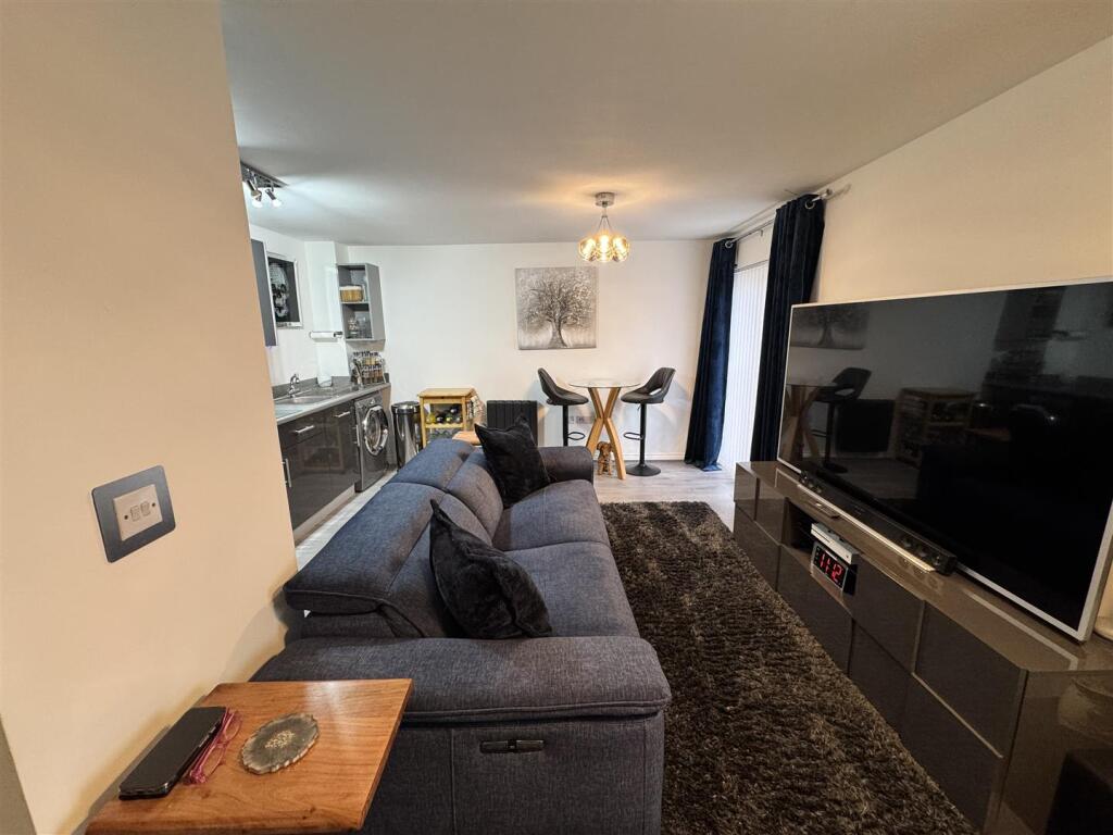 Additional image 6 of Shard End Crescent, Birmingham