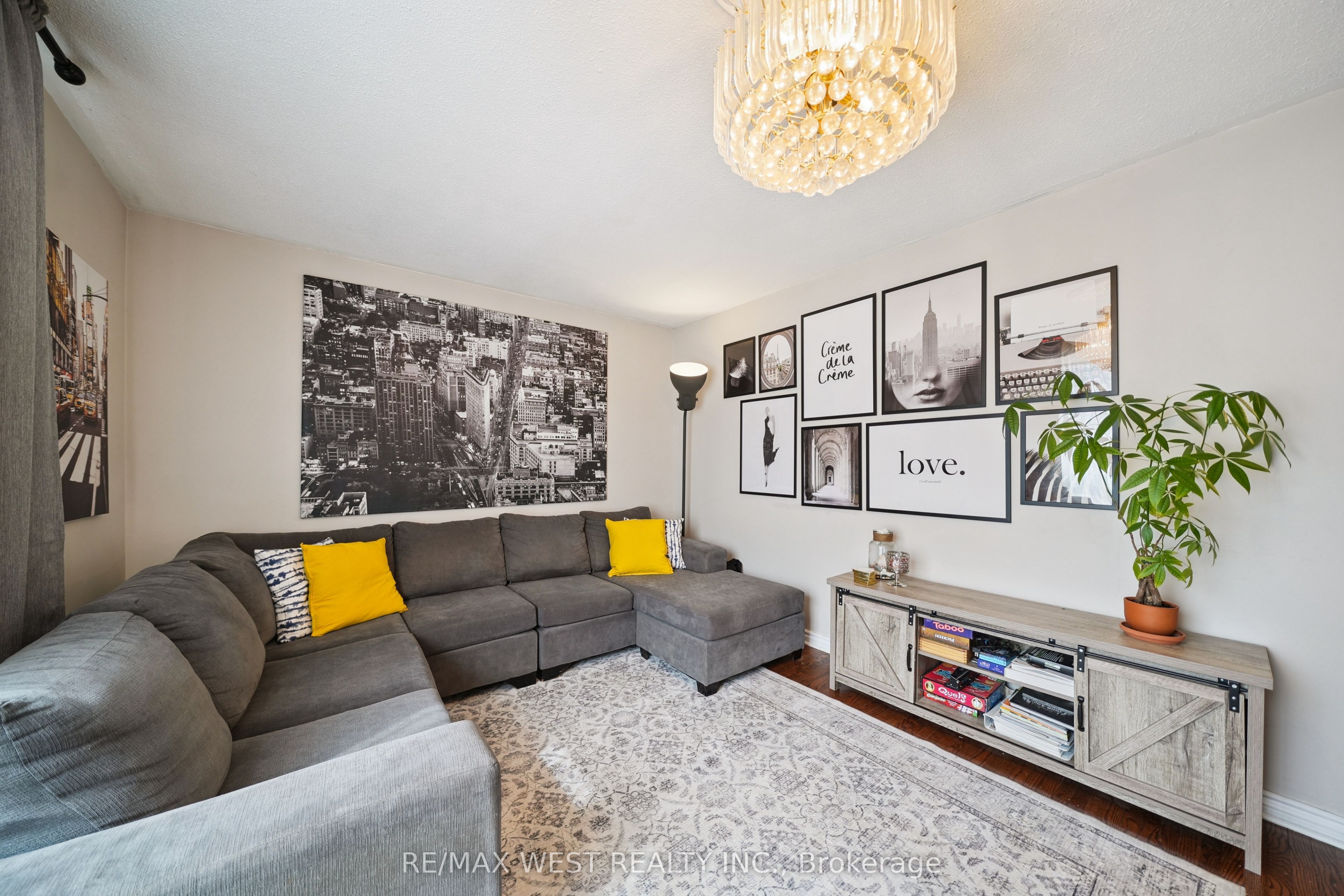 Additional image 2 of 2 Lisburn Crescent, Toronto, ON, M2J 2Z5