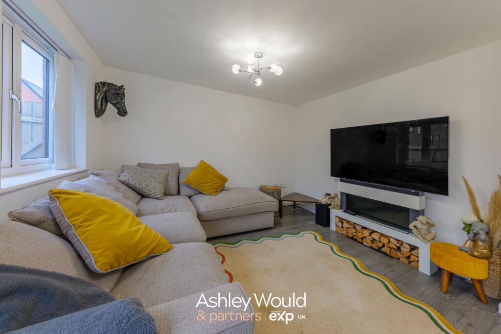 Additional image 4 of Rednall, B31 2GY