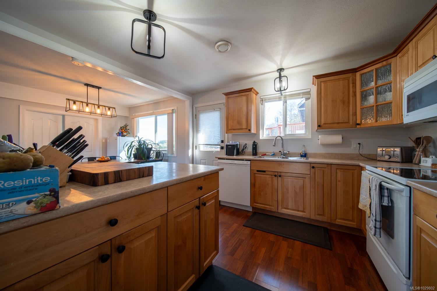 Additional image 5 of 565 Nova Street, Nanaimo, BC, V9R 1C6