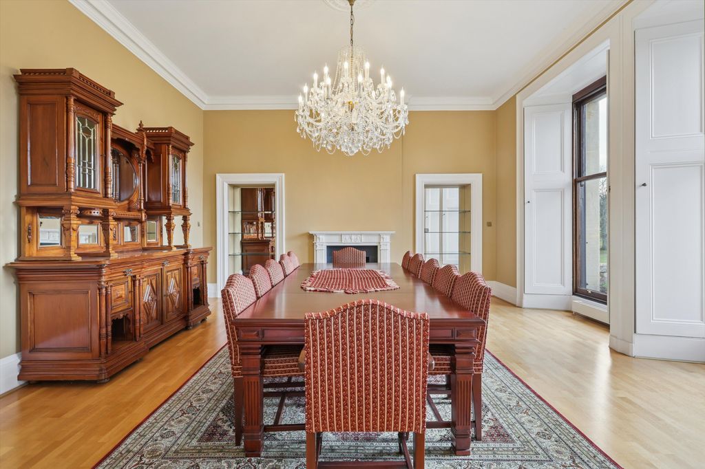 Additional image 9 of 3 bed flat to rentThe Mansion, Cobham Park, Cobham, Surrey KT11
