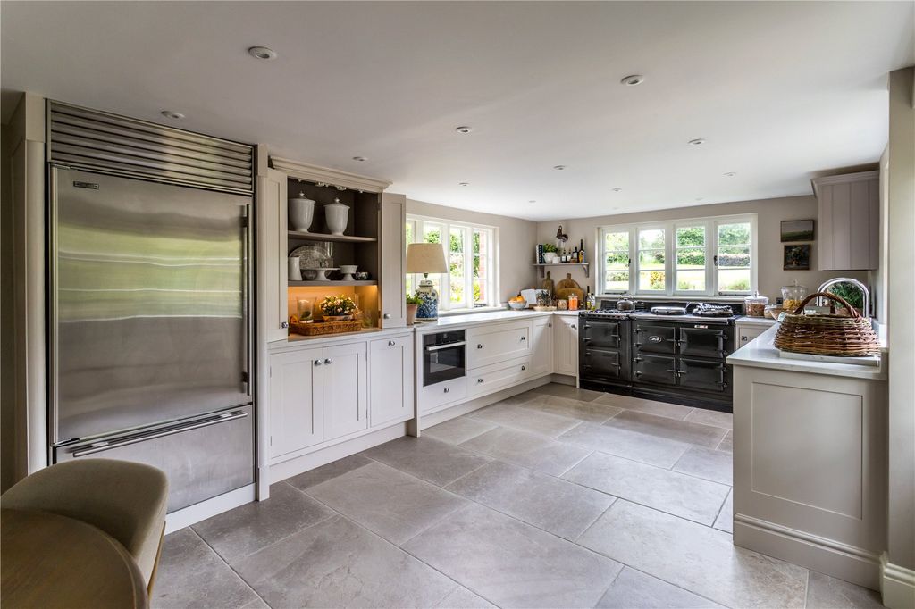 Additional image 9 of 6 bed detached house to rentBalchins Lane, Westcott, Dorking, Surrey RH4