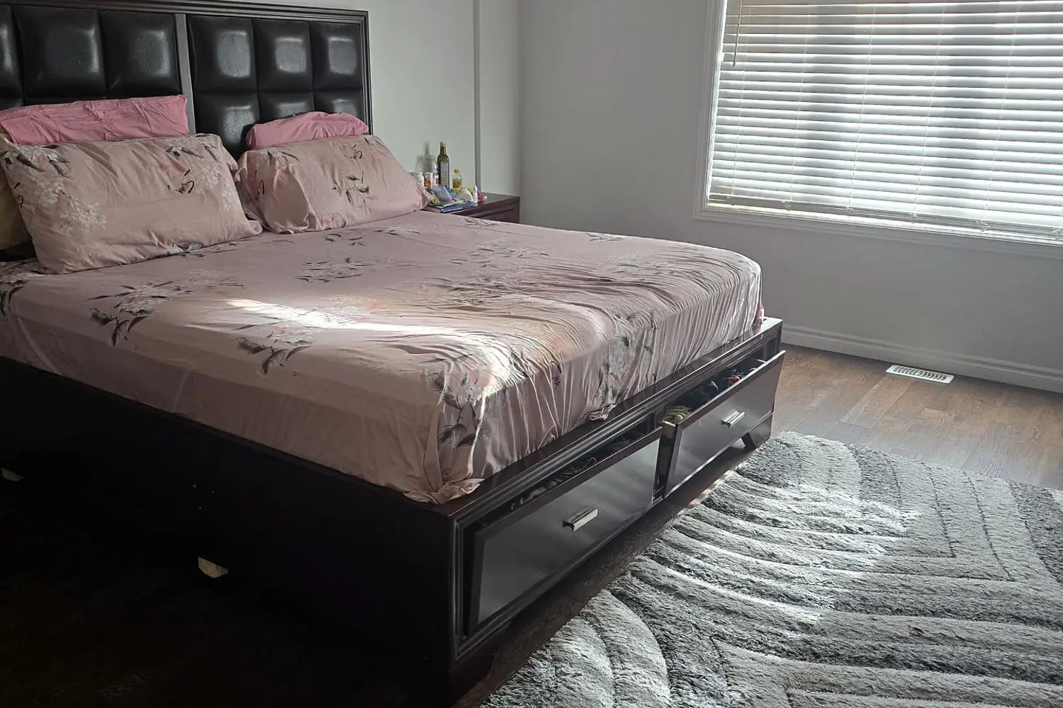 Additional image 3 of 2C Vic Chambers Place 2C