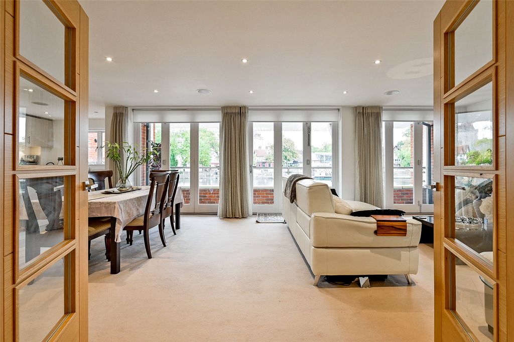 Additional image 2 of 3 bed flat to rentEton Thameside, 15 Brocas Street, Eton, Windsor SL4