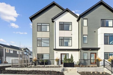 Additional image 7 of 3965 Quesnay Wood Drive SW, Calgary, AB, T3E 8H6