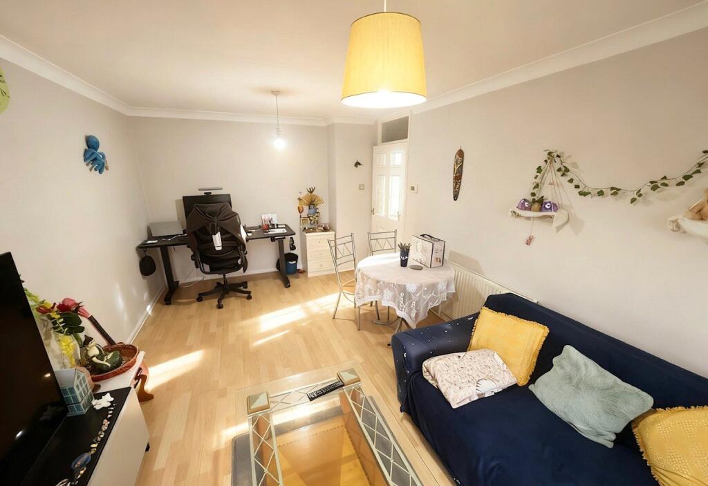 Additional image 5 of Stratford Road, Hall Green, Birmingham, West Midlands, B28