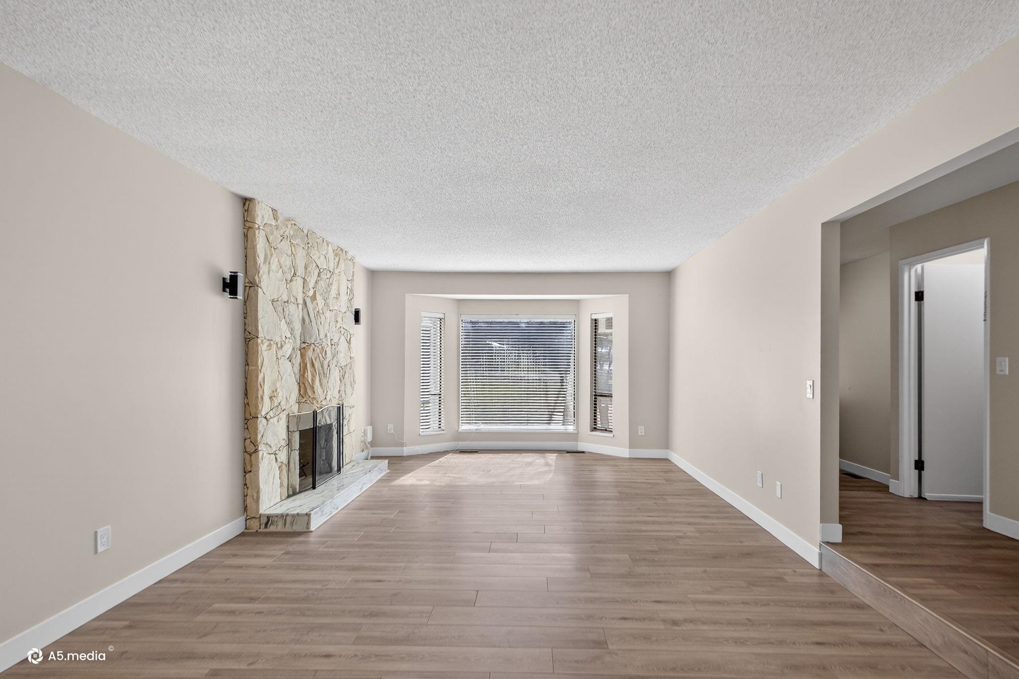 Additional image 4 of 14085 114a Avenue, Surrey, BC, V3R 2N6
