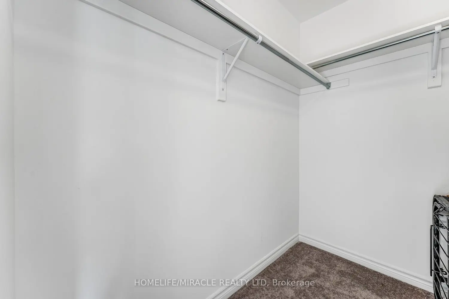 Additional image 13 of 117 Stocks Avenue