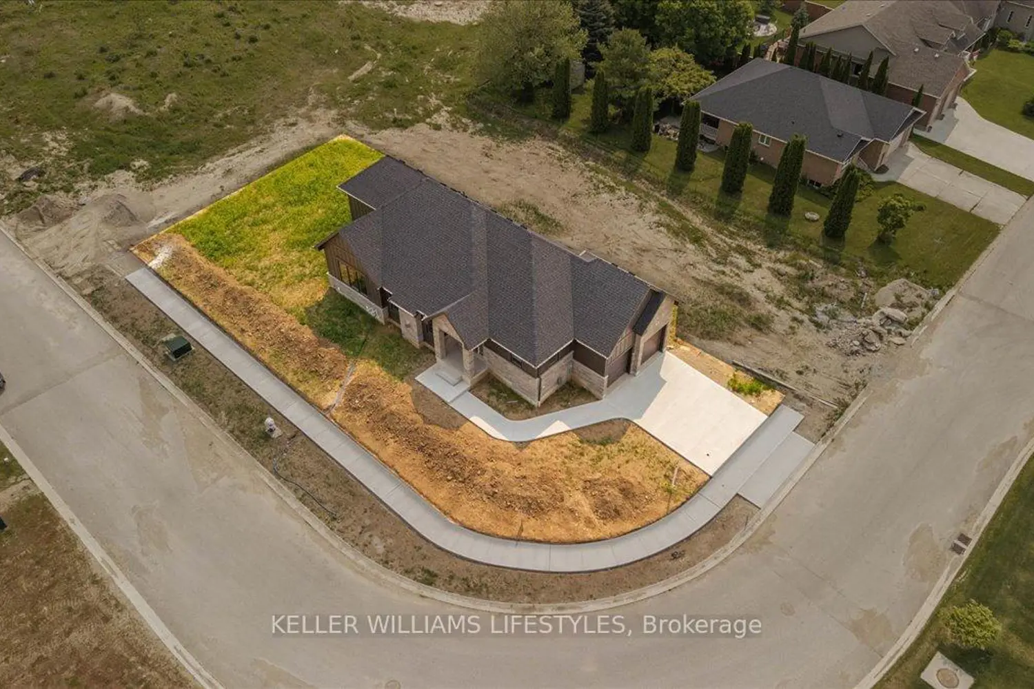 Additional image 19 of 39 East Glen Drive