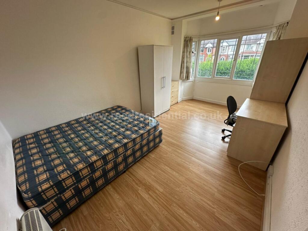 Additional image 6 of Flat 14 Weoley Court, 201 Gibbins Rd, West Midlands, B29