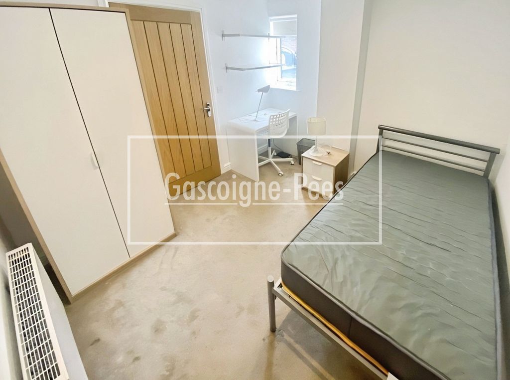 Additional image 4 of Room to rentPortsmouth Road, Guildford GU2