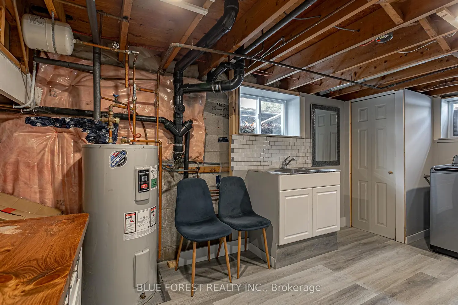 Additional image 12 of 9716 Lakeshore Road