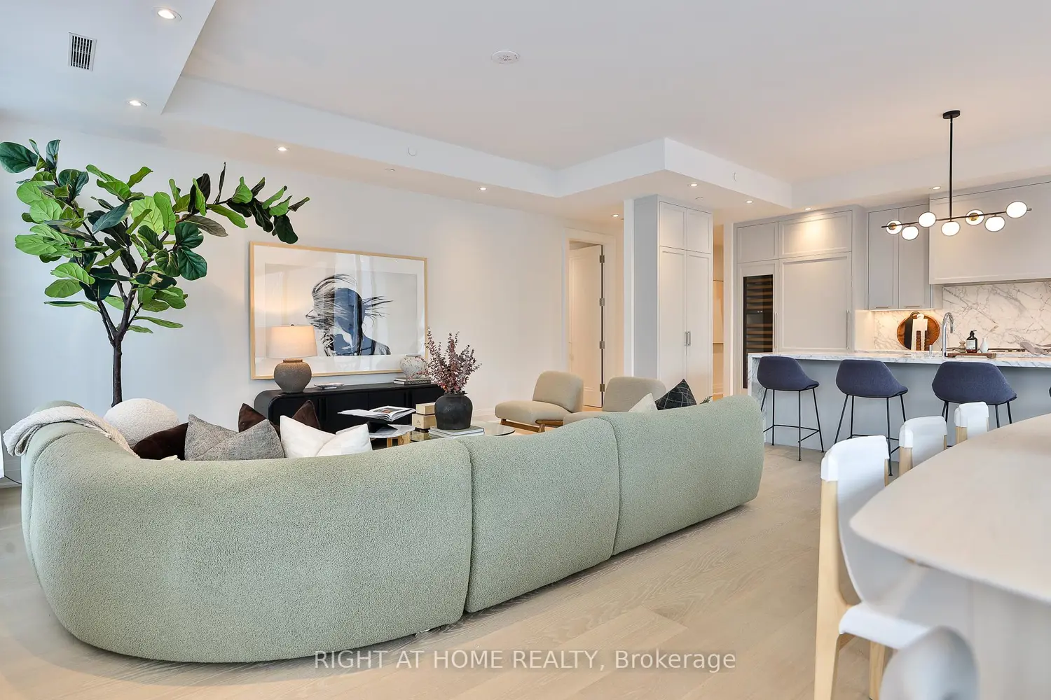 Additional image 4 of 10 Prince Arthur Avenue 302