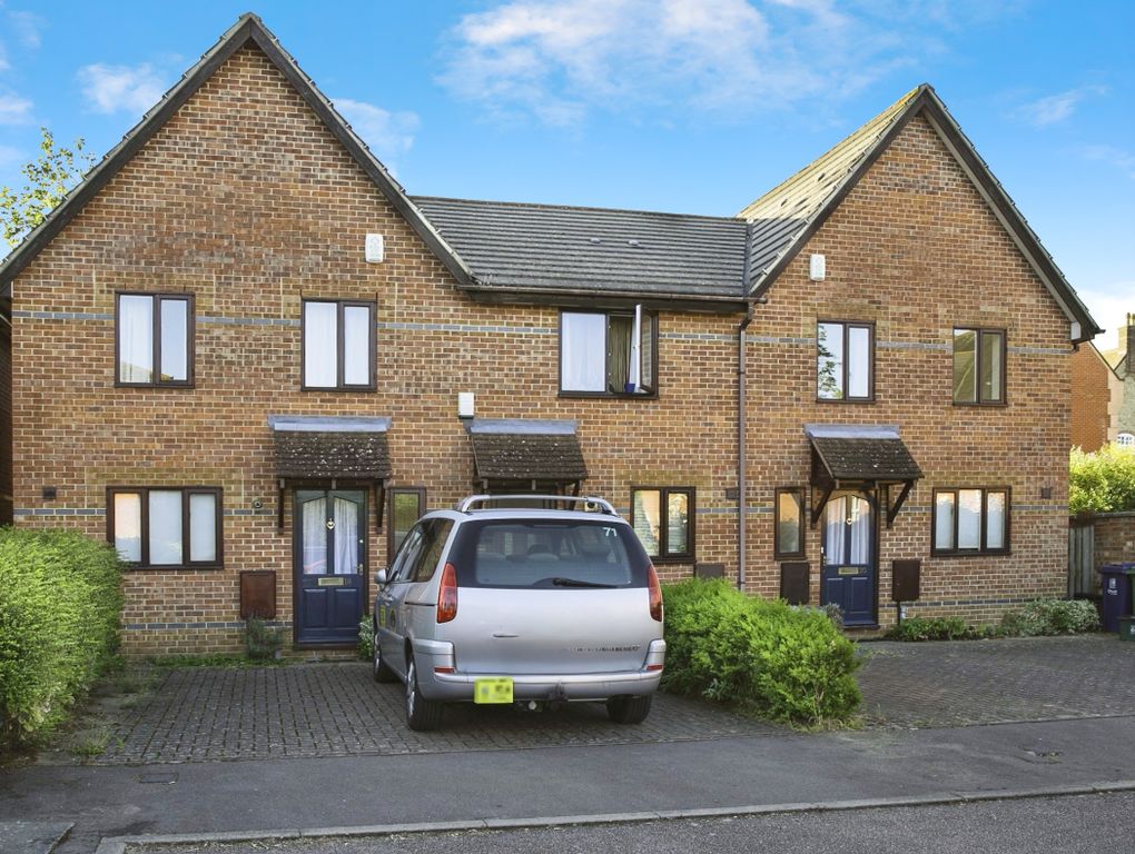 4 bed semi-detached house to rentKirby Place, Cowley, Oxford OX4