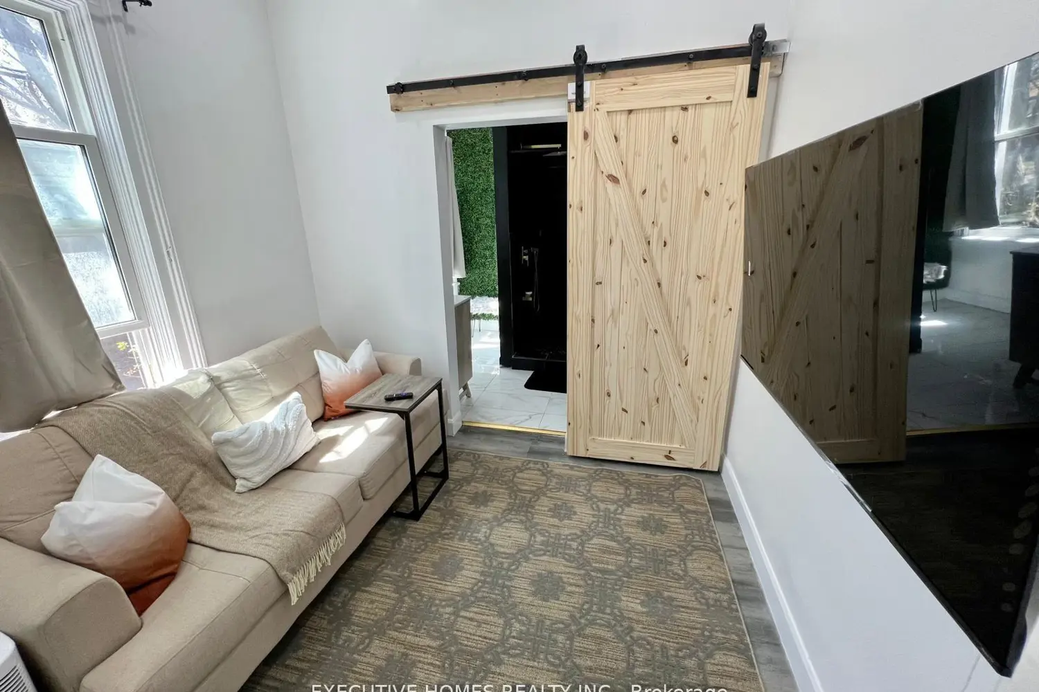 Additional image 12 of 650 Oxford Street