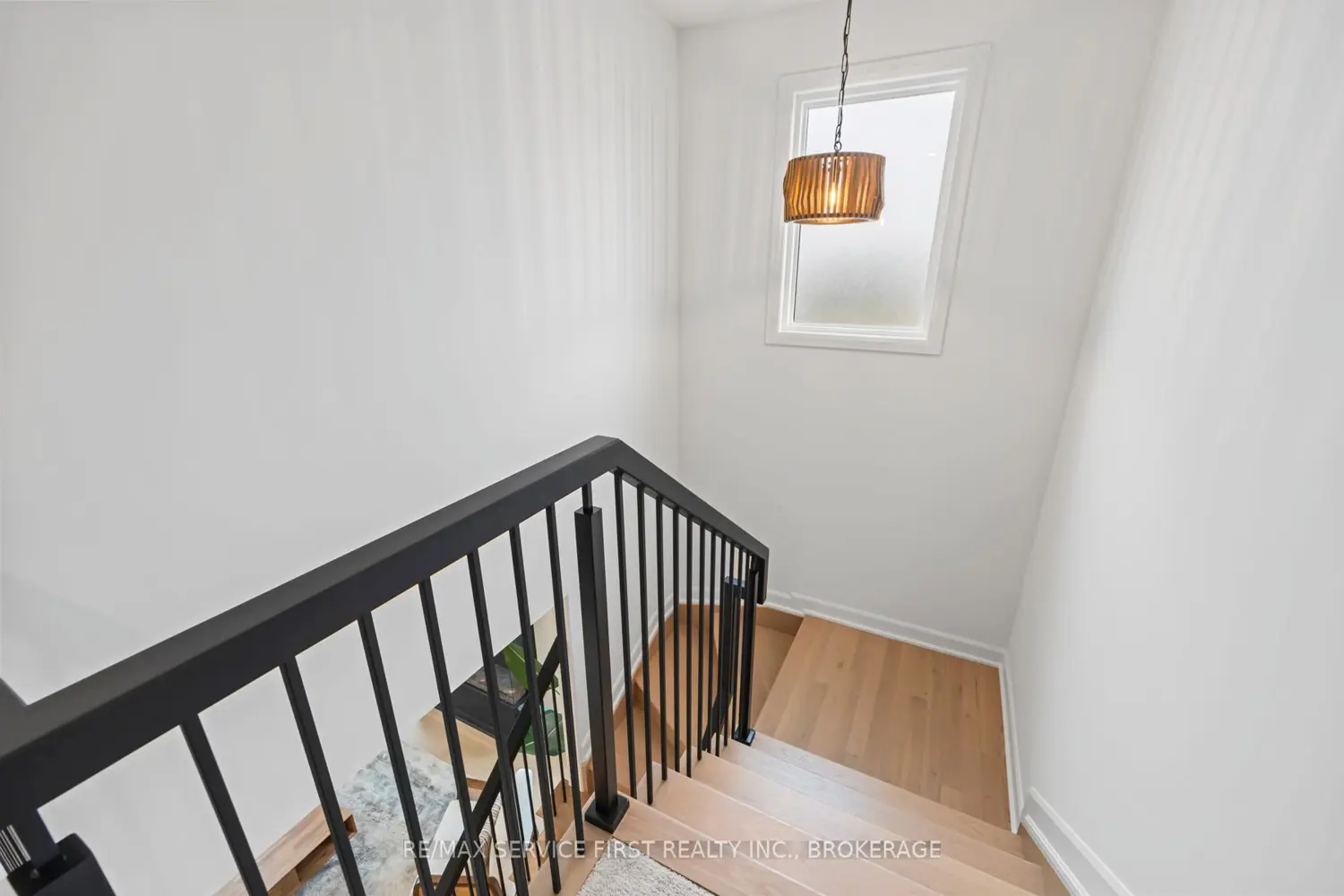 Additional image 9 of 1366 Woodfield Crescent