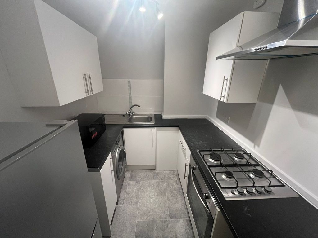 Additional image 6 of 1 bed penthouse to rentScotstoun Street, Glasgow G14