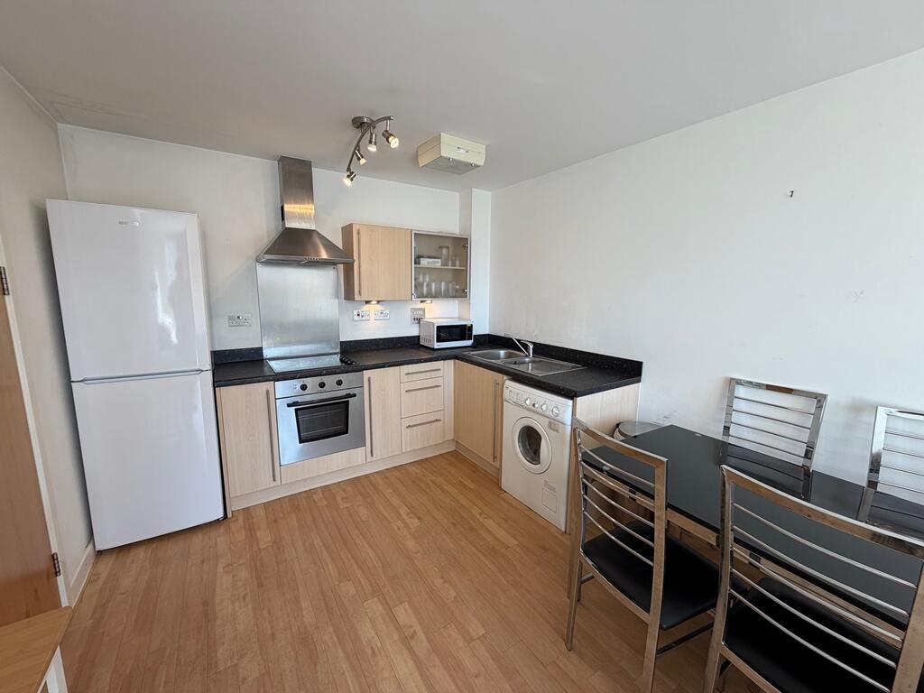 **investment Sale** Octahedron Top Floor 1 Bed With Secure Parking