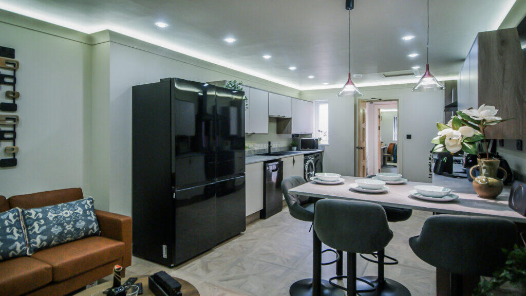 258 Tiverton Road Flat 2