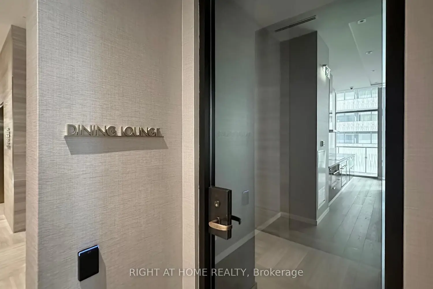 Additional image 20 of 50 Charles Street 3906