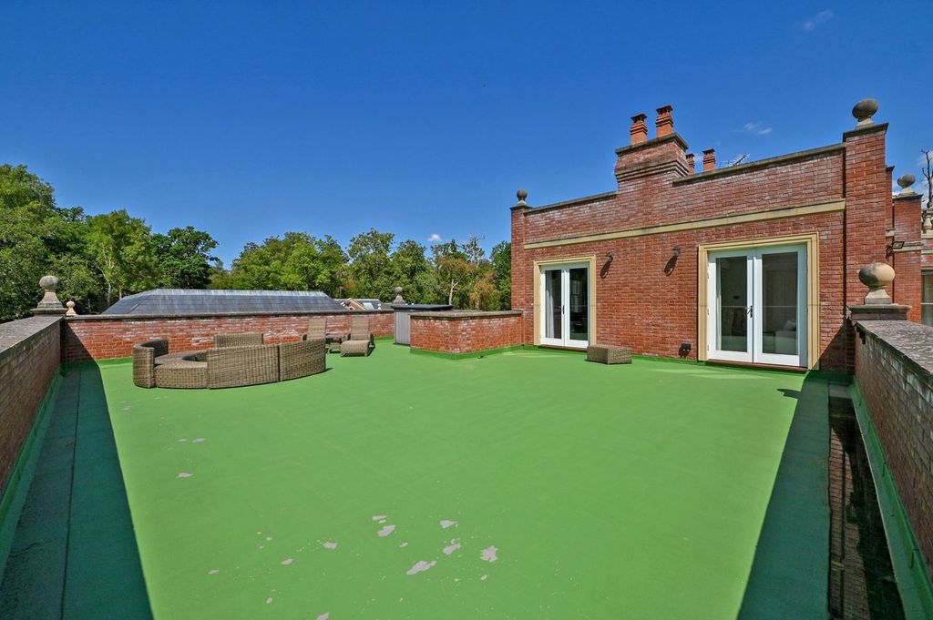 Additional image 19 of 7 bed villa to rentHeathfield Road, Burnham, Slough SL1