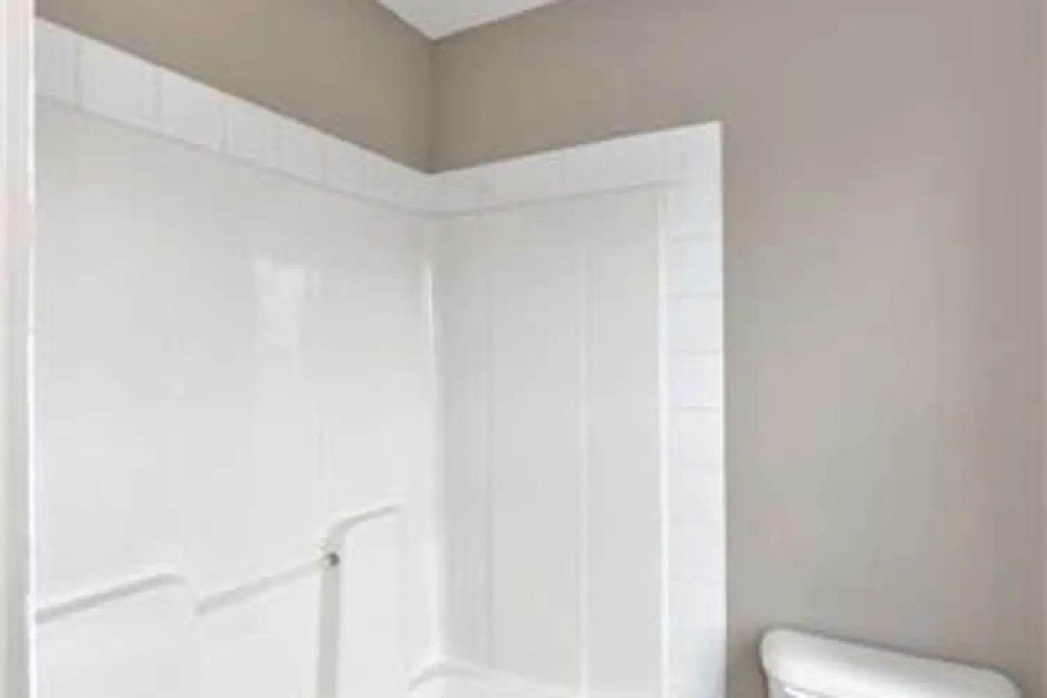 Additional image 10 of 600 Sarnia Road 31