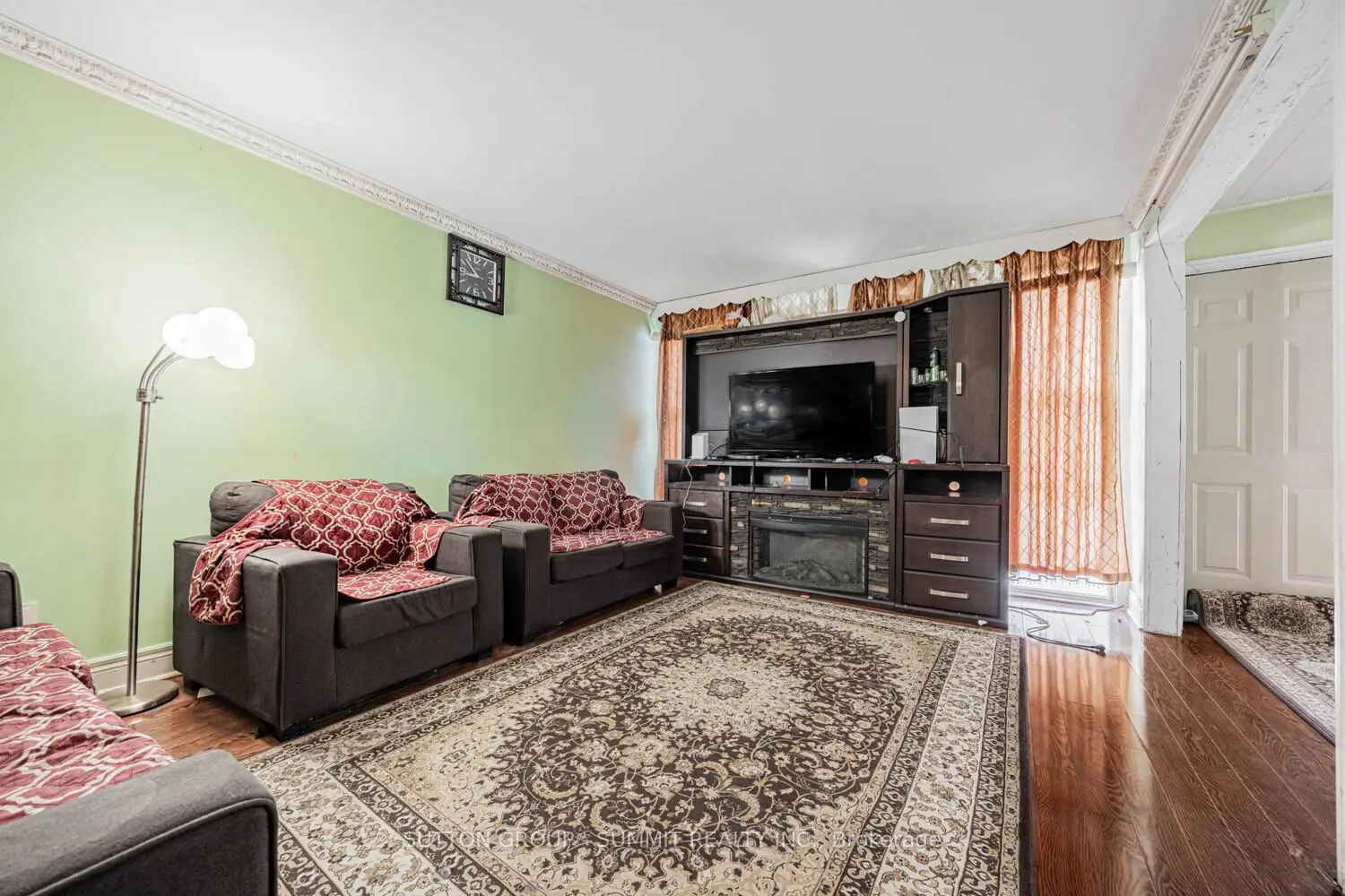 Additional image 7 of 2901 Jane Street 58
