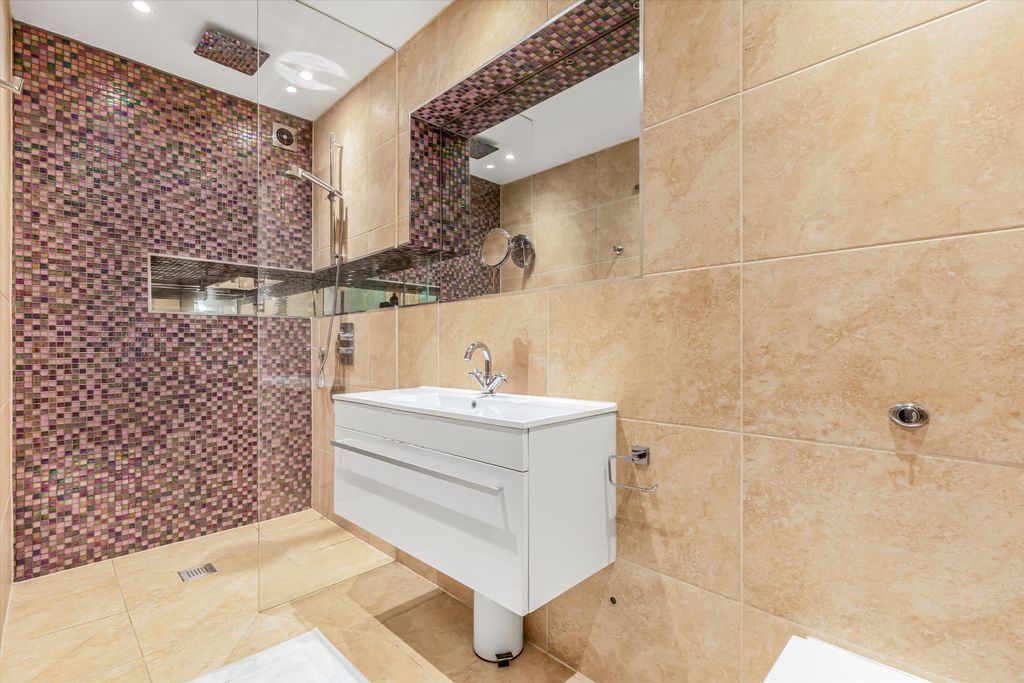 Additional image 14 of 3 bed flat to rentFriars Stile Road, Richmond TW10
