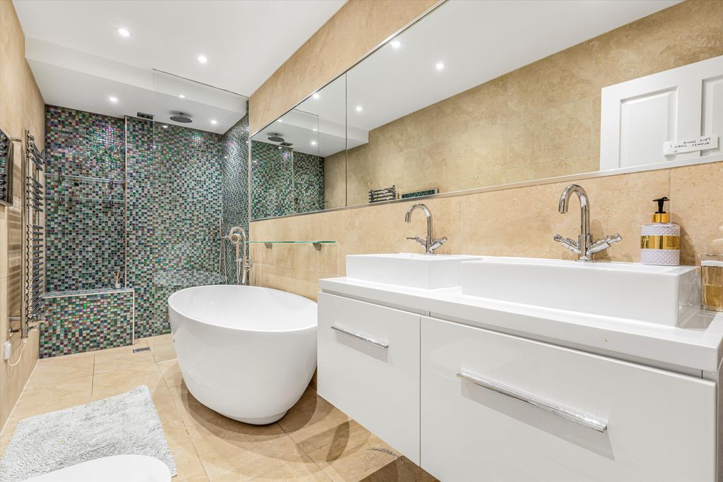 Additional image 11 of 3 bed flat to rentFriars Stile Road, Richmond TW10
