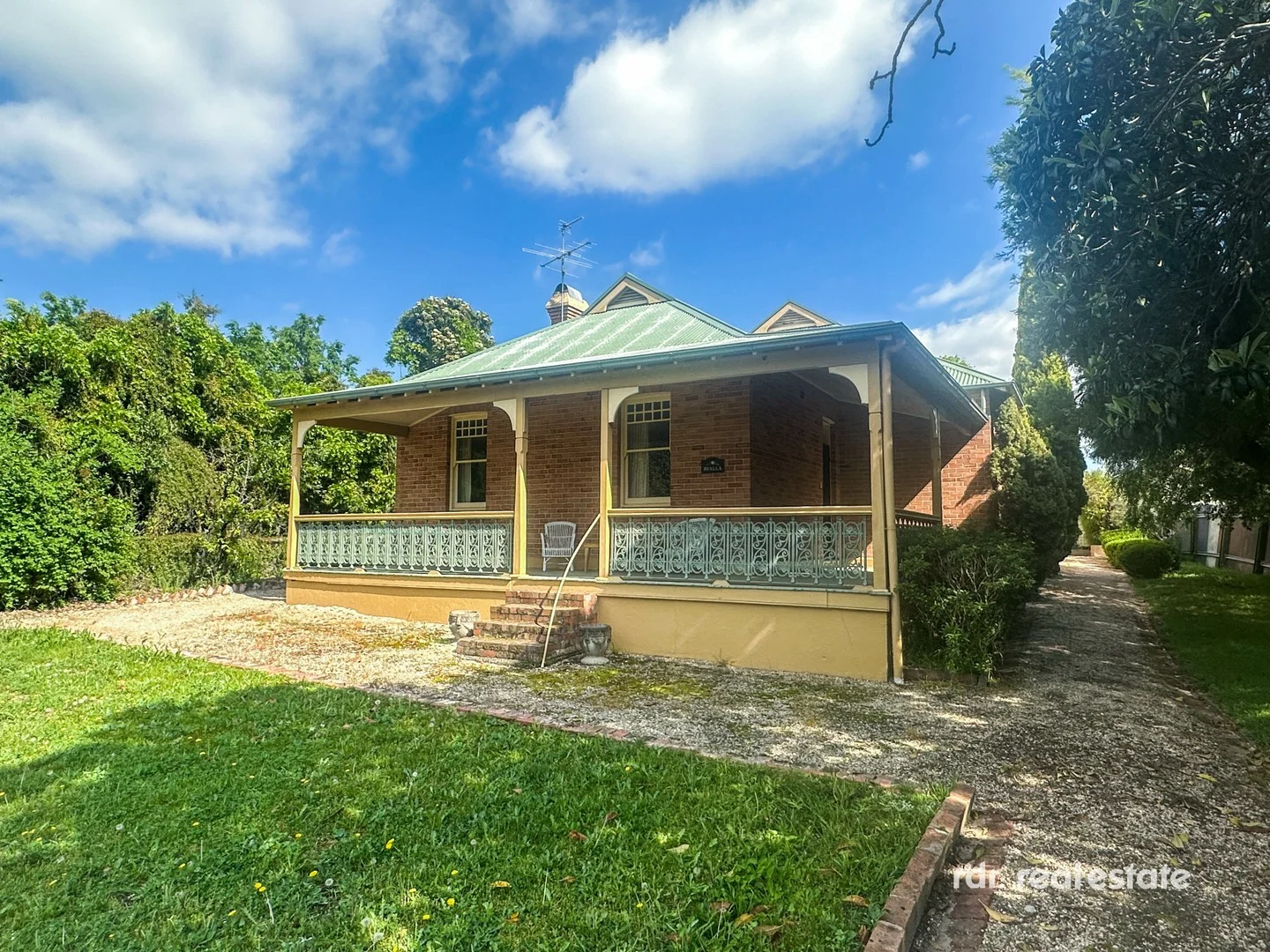11 Mitchell Crescent, Inverell NSW 2360