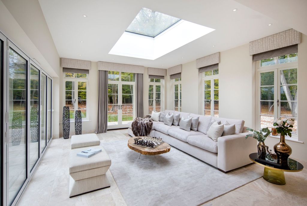 Additional image 4 of 6 bed detached house to rentStoke Wood, Stoke Poges SL2