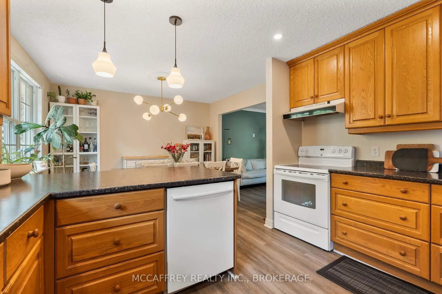 Additional image 10 of 1 Slash Road