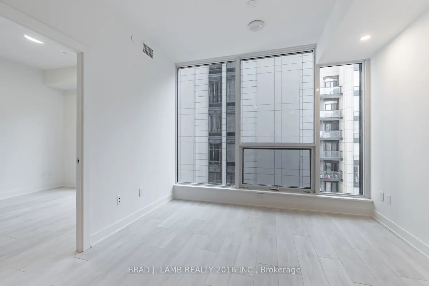 Additional image 8 of 15 Mercer Street 1307