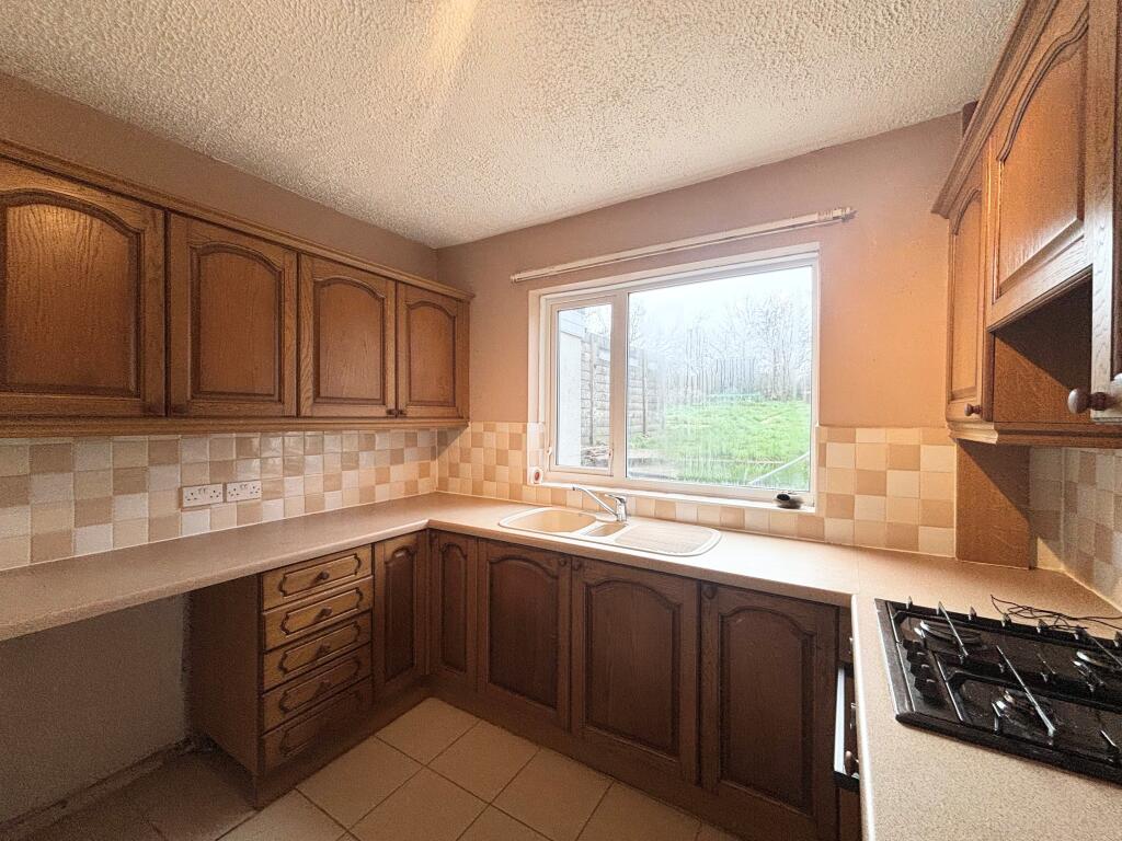 Broseley Avenue, West Heath, B31