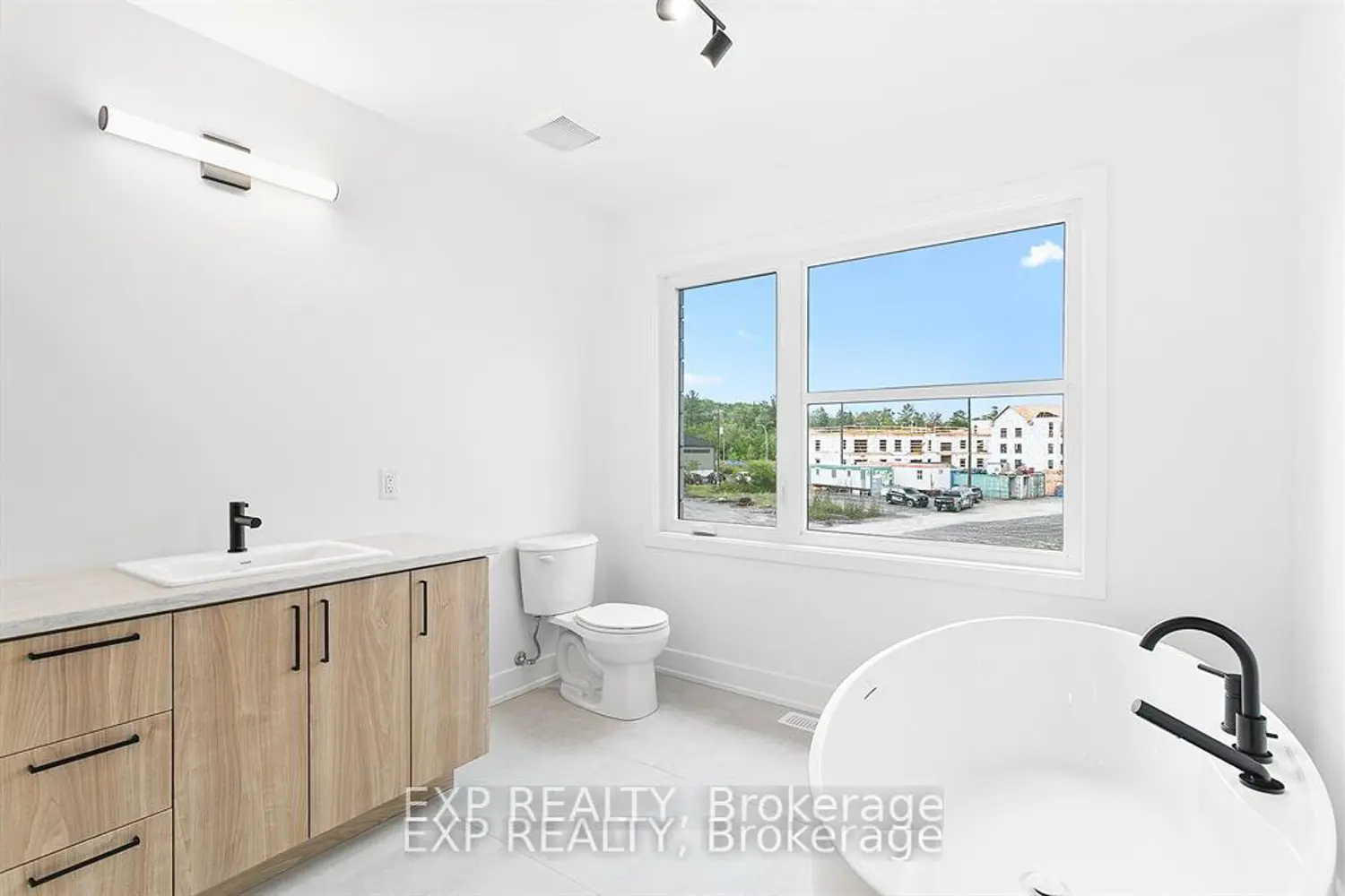 Additional image 6 of 263 Carpe Street