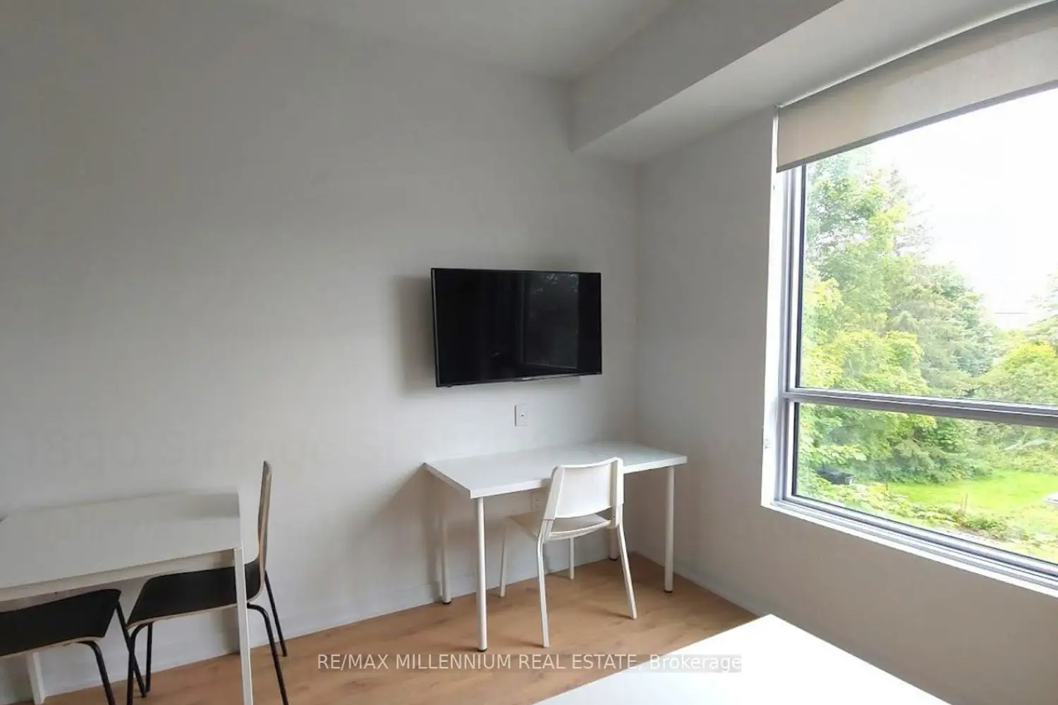 Additional image 2 of 1800 Simcoe Street 208