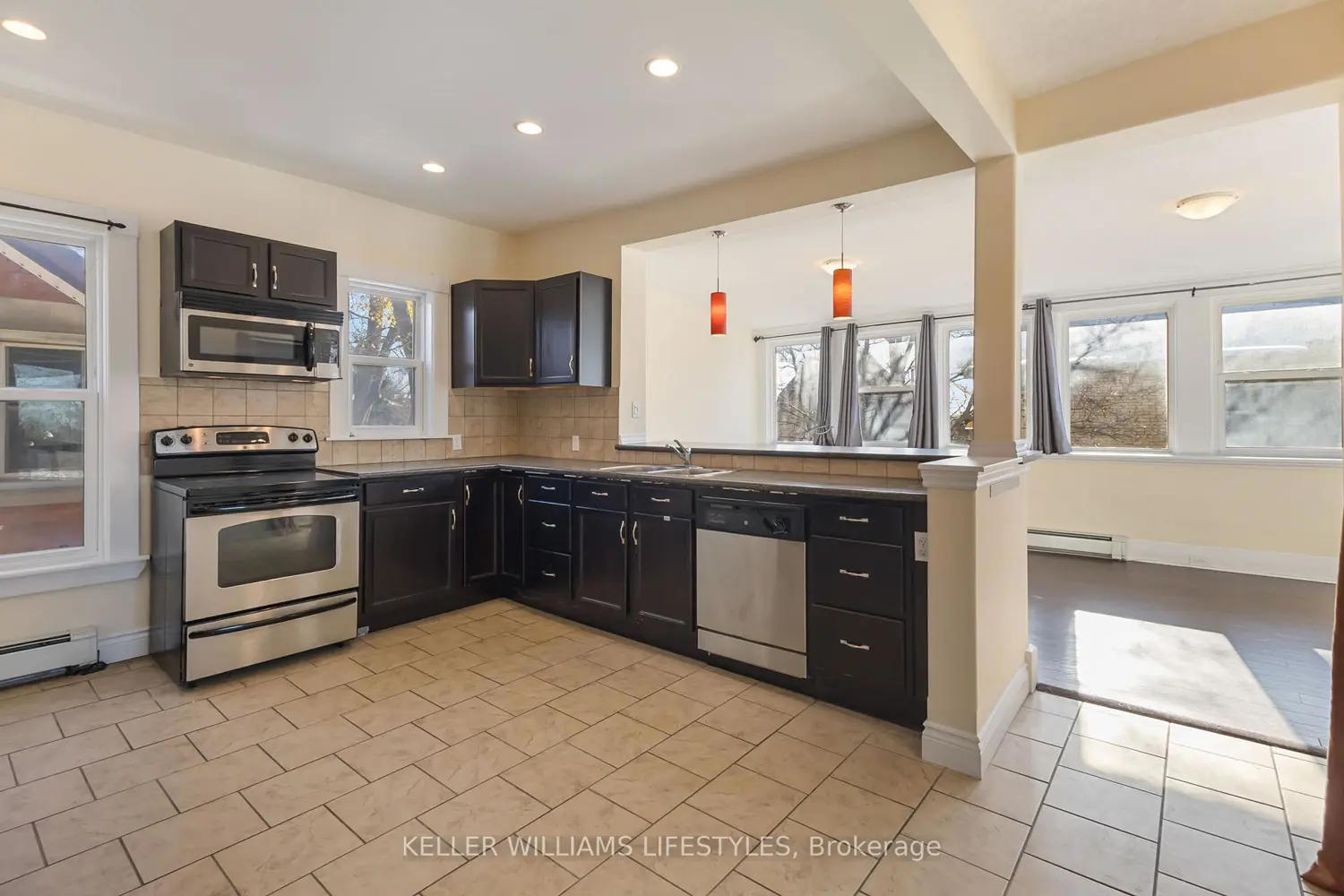 79 Beaconsfield Avenue photo 4