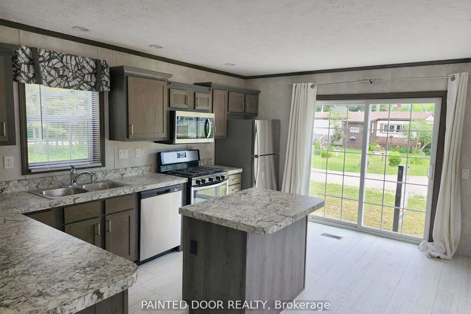 Additional image 4 of 45 Tower Road Unit #4