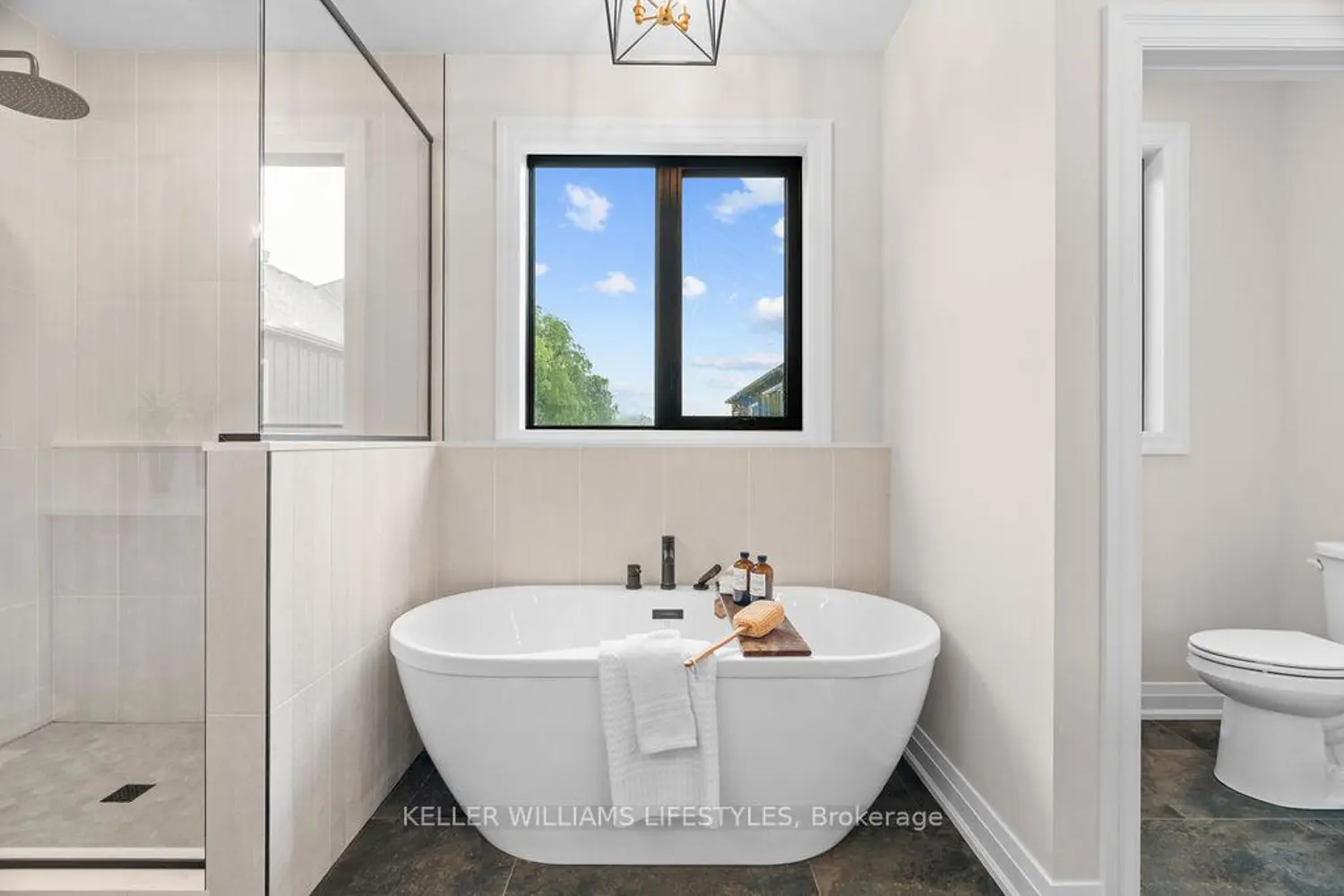 Additional image 12 of 54 East Glen Drive