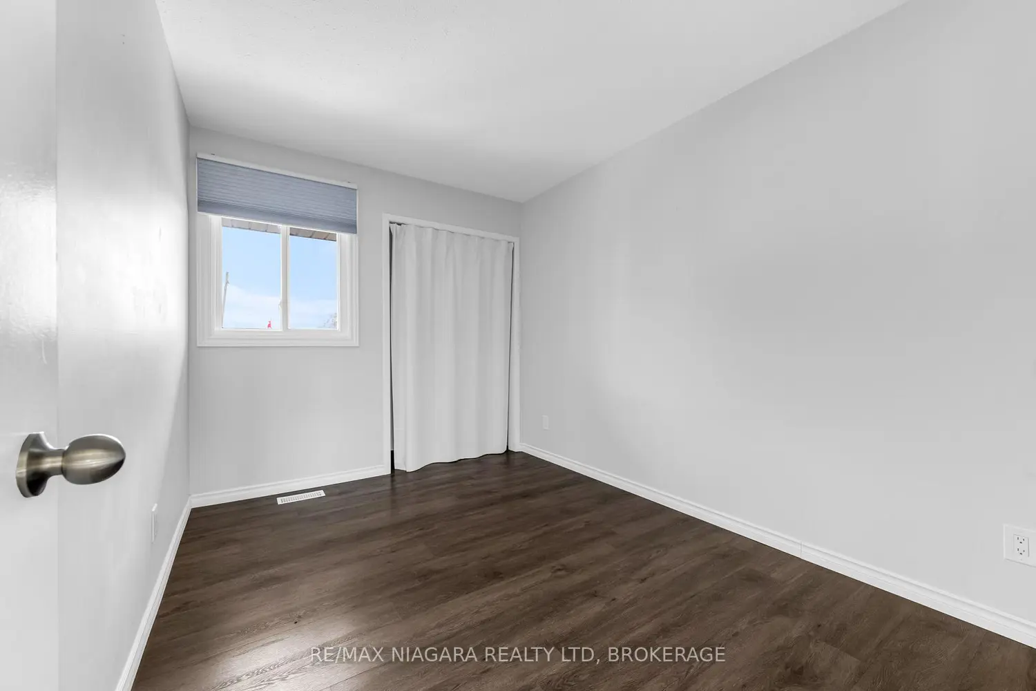 Additional image 15 of 100 Brownleigh Avenue 244