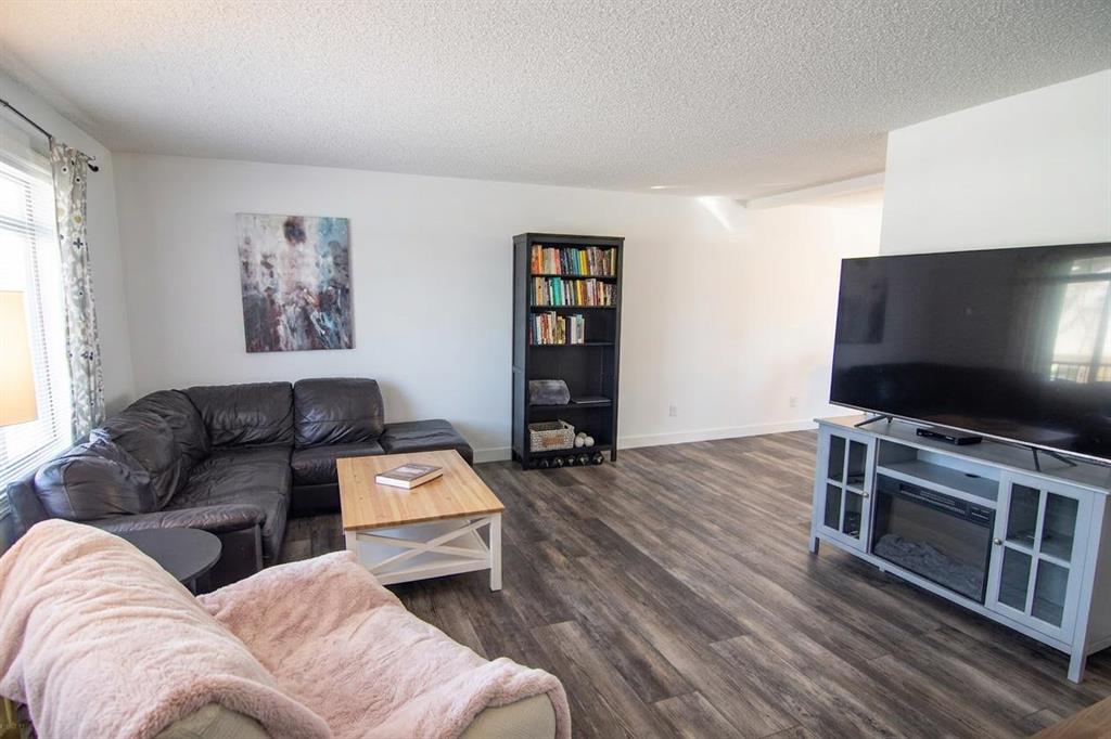 Additional image 4 of 132 Copperpond Boulevard SE, Calgary, AB, T2Z 1C3