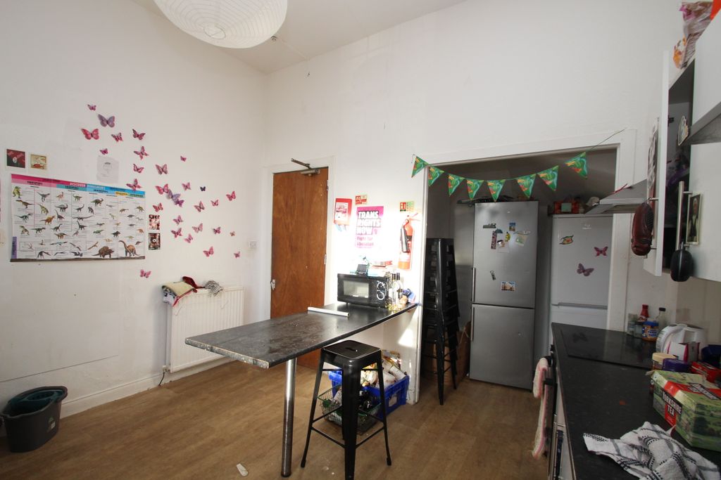 Additional image 4 of 7 bed flat to rentGreat Western Road, Glasgow G12