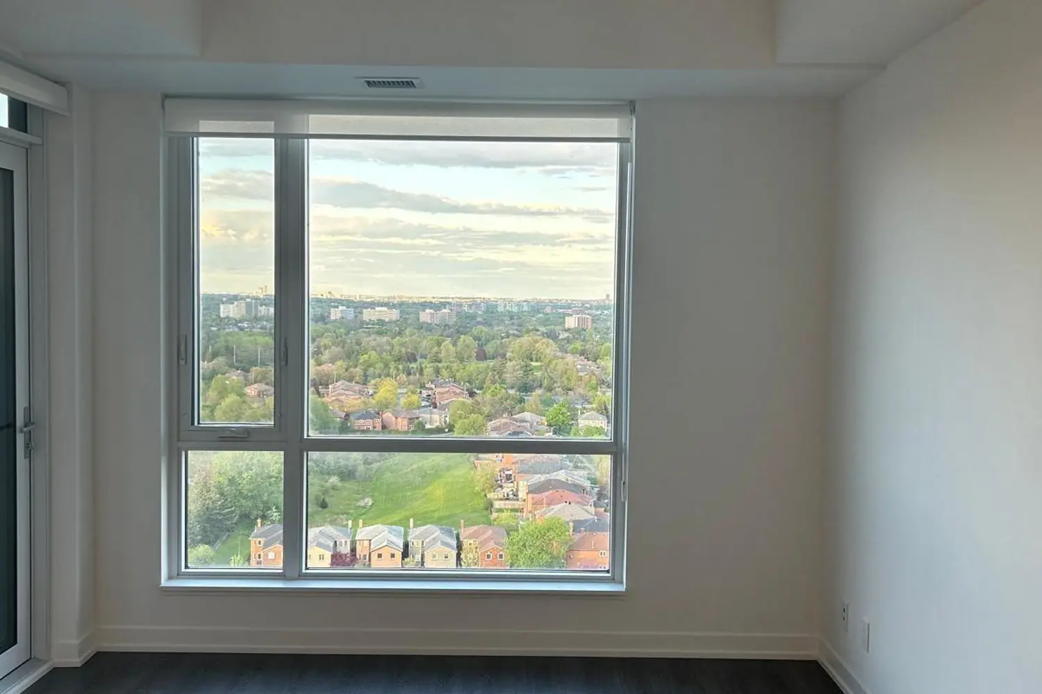 Additional image 4 of 7950 Bathurst Street 1807