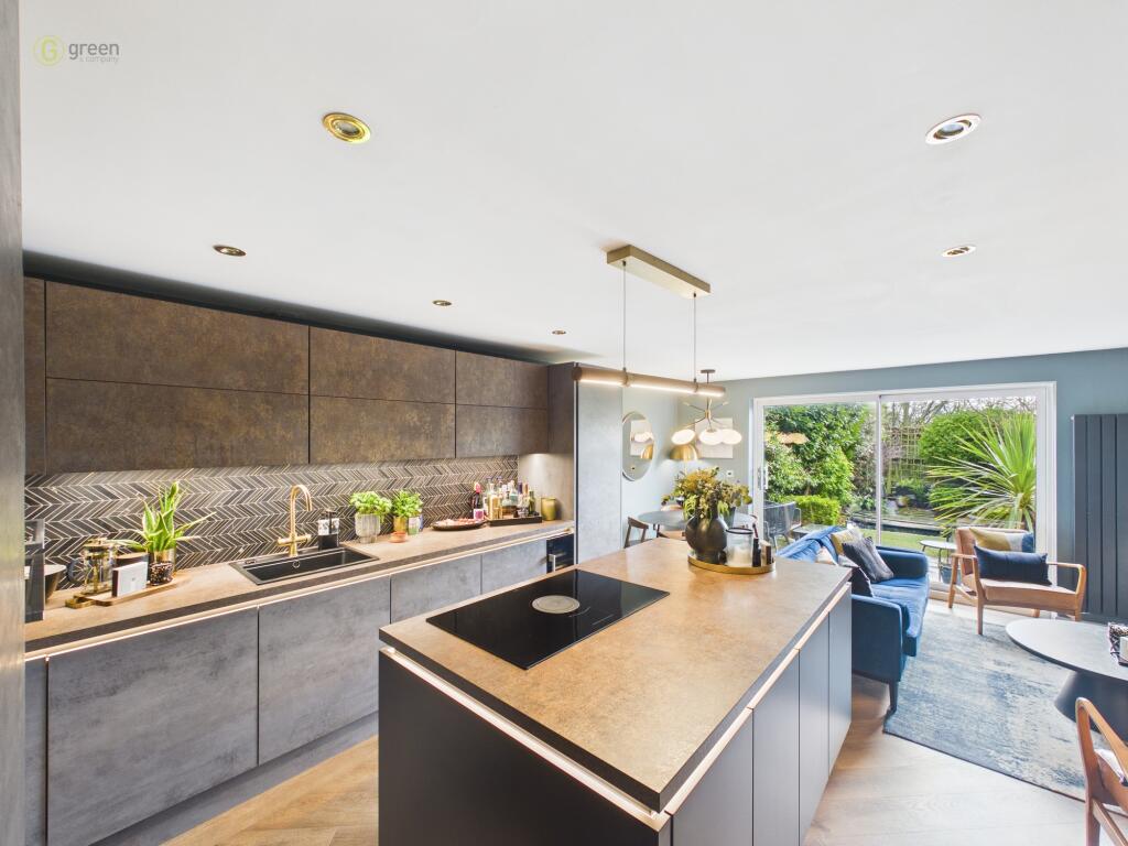 Additional image 2 of Horseshoe Crescent, Great Barr, B43