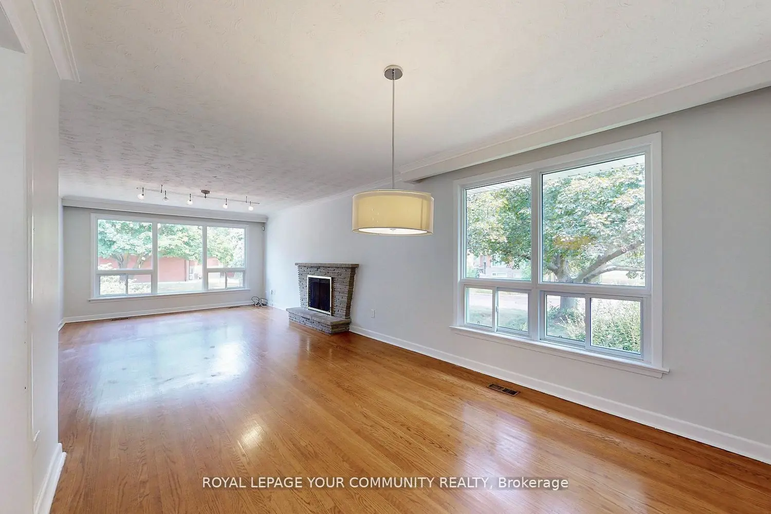 Additional image 3 of 39 Silverview Drive