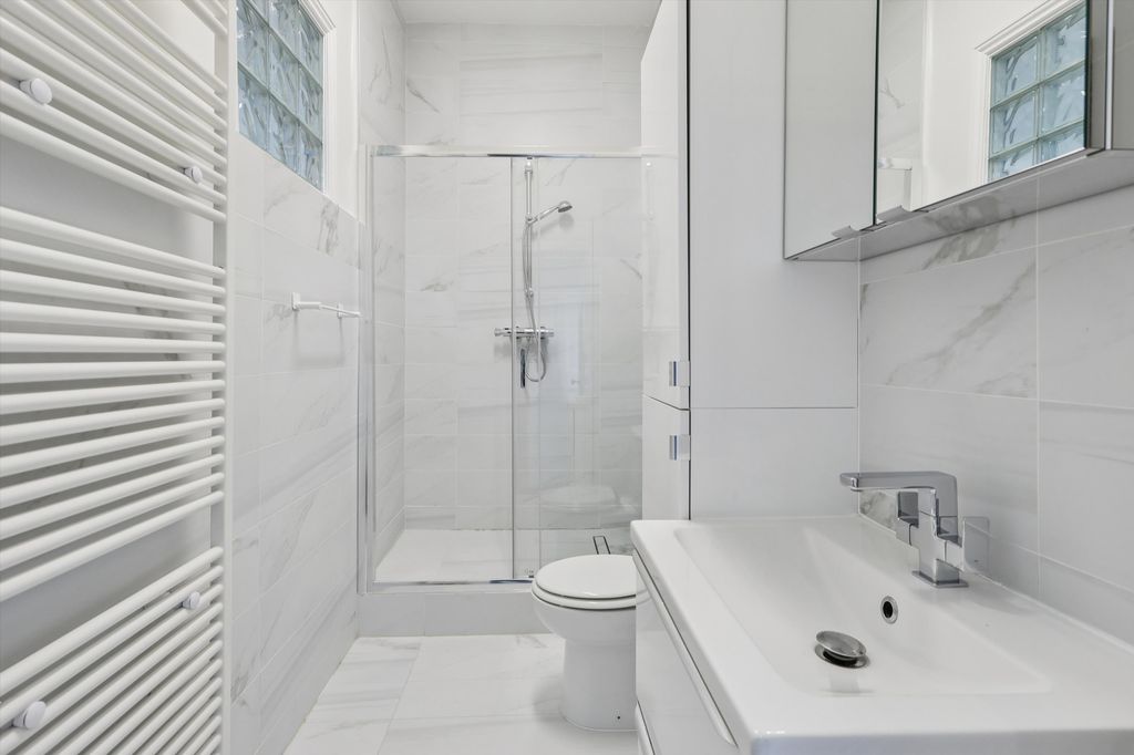 Additional image 12 of 3 bed flat to rentThe Mansion, Cobham Park, Cobham, Surrey KT11