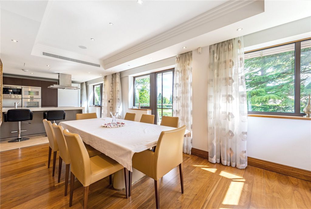 Additional image 6 of 3 bed flat to rentCharters Garden House, Charters Road, Sunningdale SL5