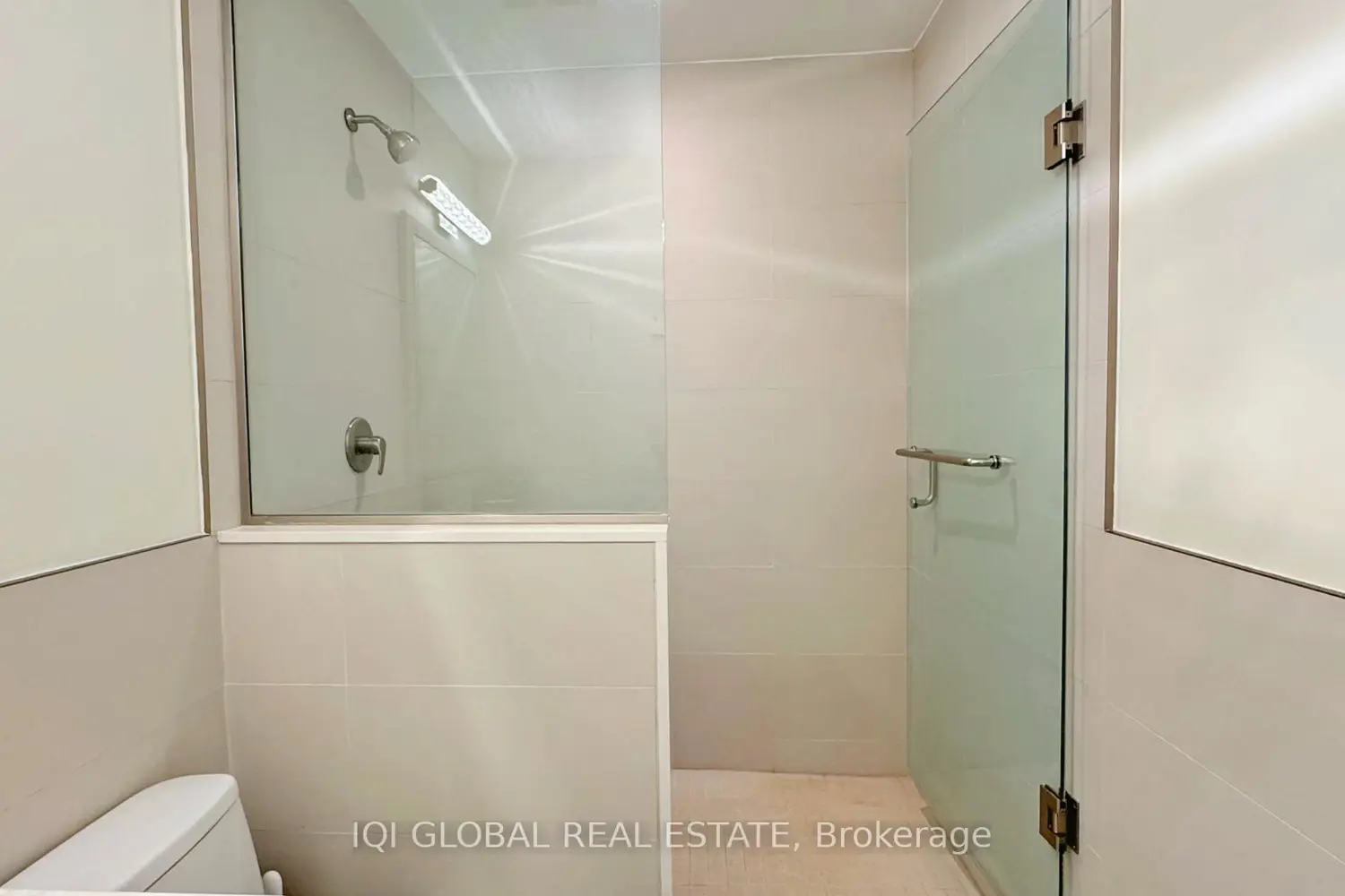 Additional image 14 of 2511 Lakeshore Road 109