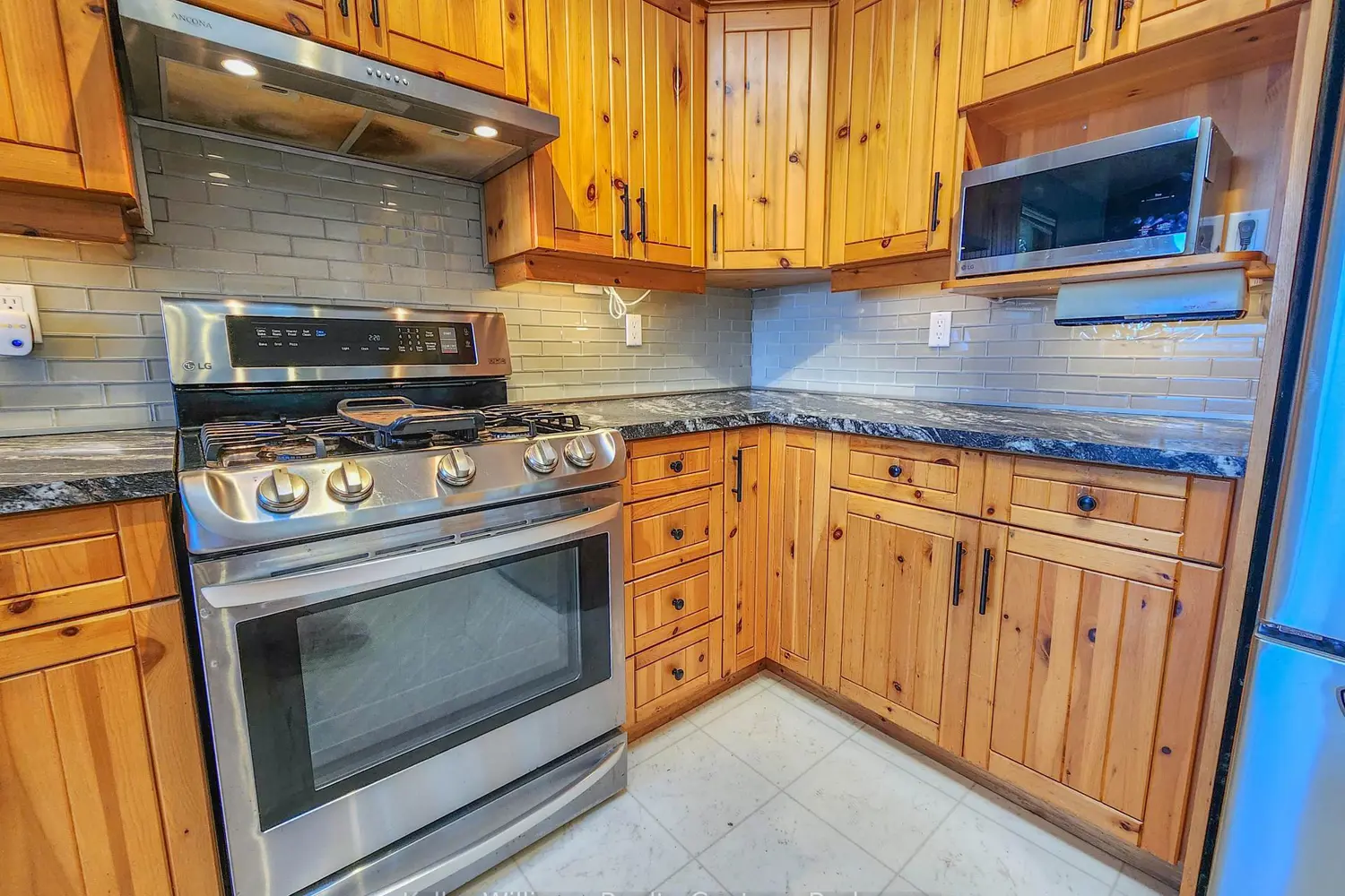 Additional image 10 of 37 Reid's Pt Rd